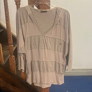 Ella Moss Light Gray and Cream V-Neck Hoodie